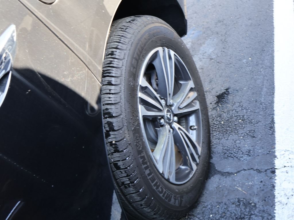 Used 2018  Acura 3.5L image 12