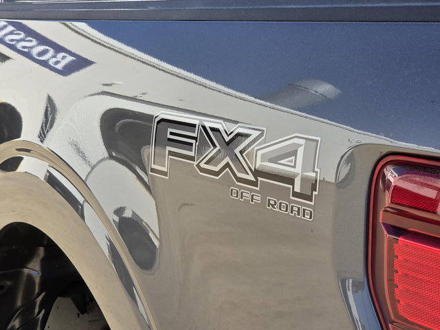 Used 2024 Gray Ford XLT image 30