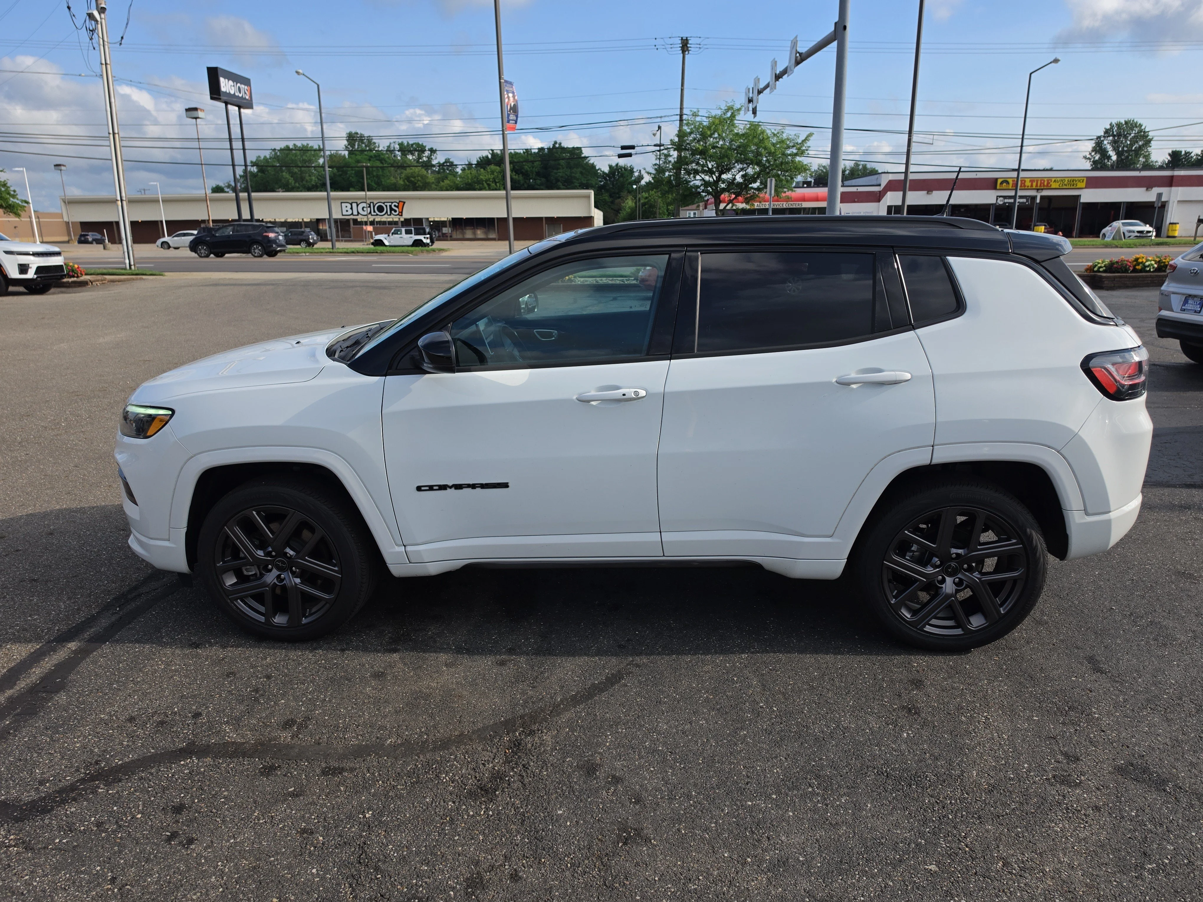Used 2025 Bright White Clearcoat Jeep Limited image 6