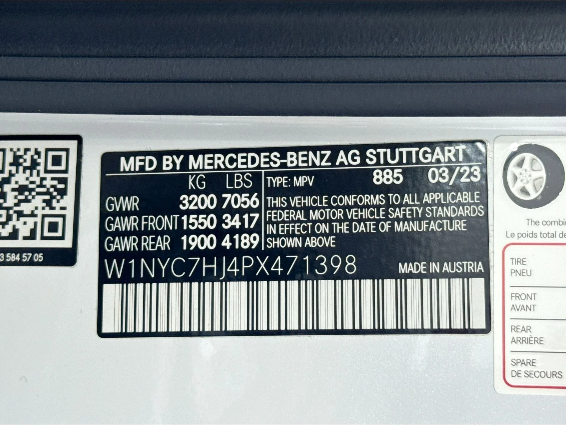 Used 2023 MANUFAKTUR Moonlight White Metallic Mercedes-Benz G 63 AMG® image 28
