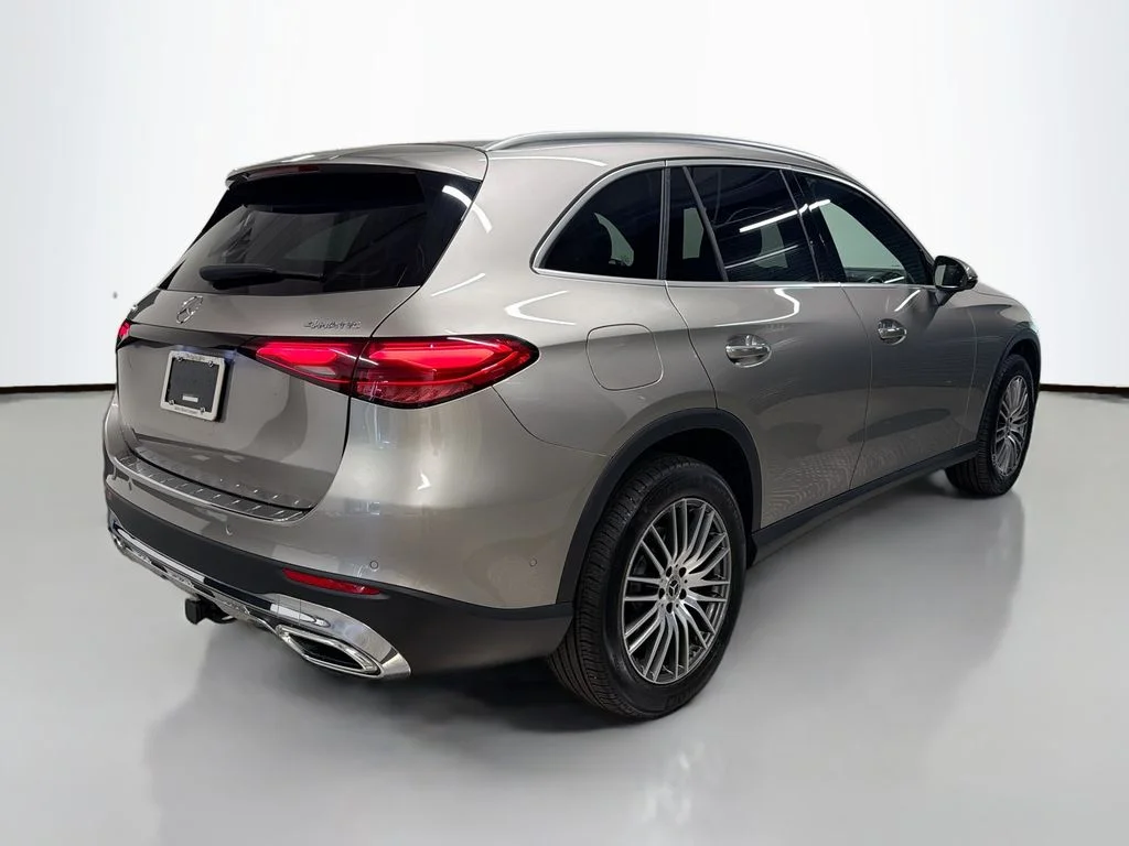 Used 2024 Silver Mercedes-Benz GLC 300 image 9