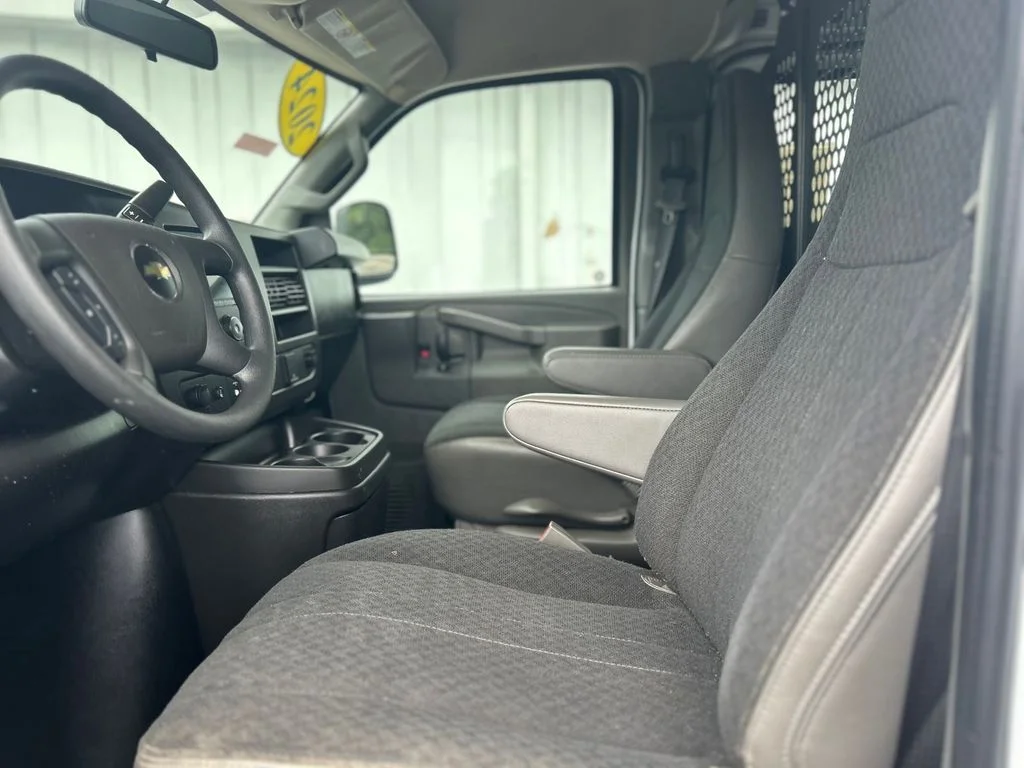 Used 2024 White Chevrolet Work Van image 19