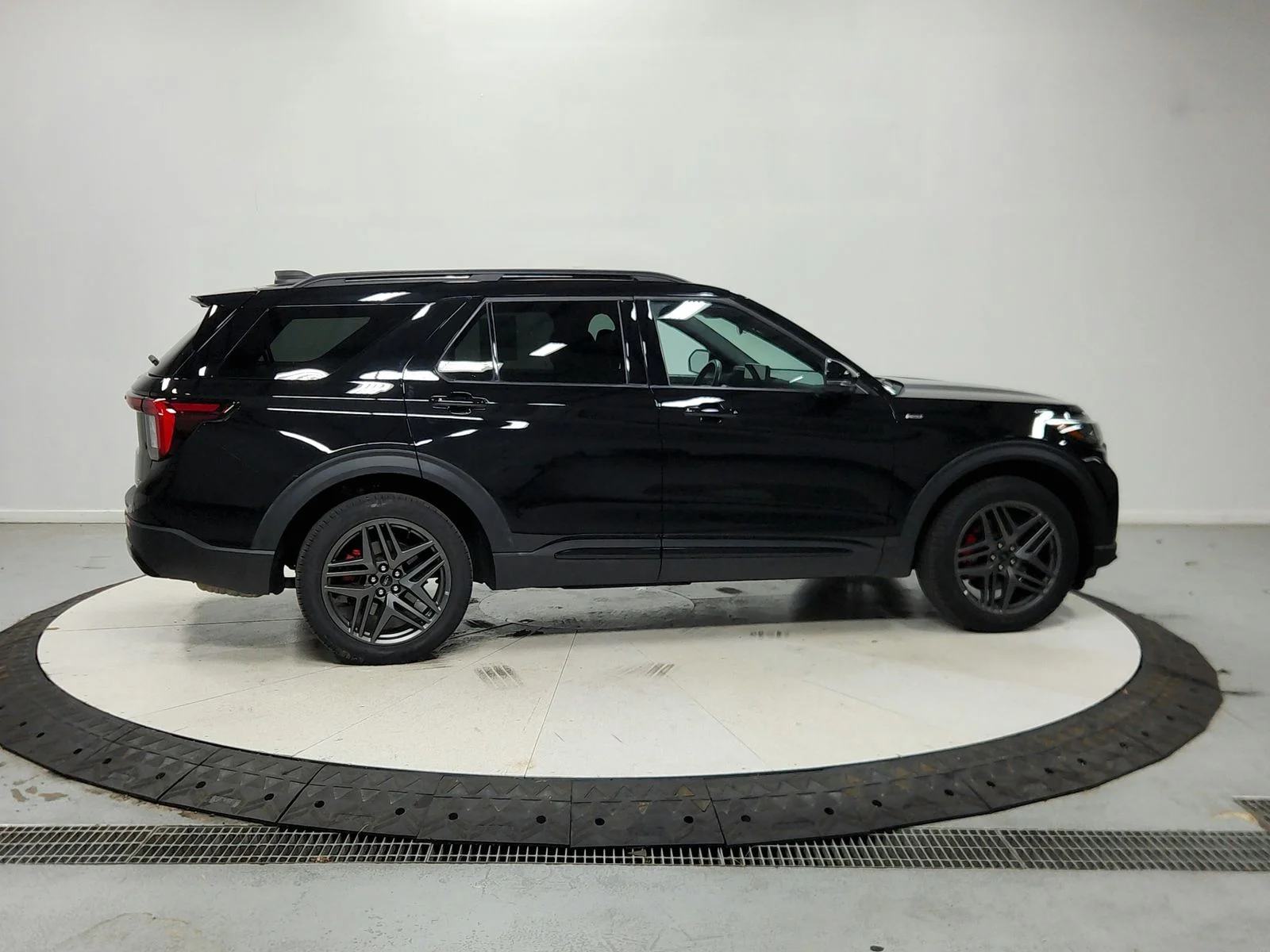 Used 2025 Black Ford ST-Line image 9