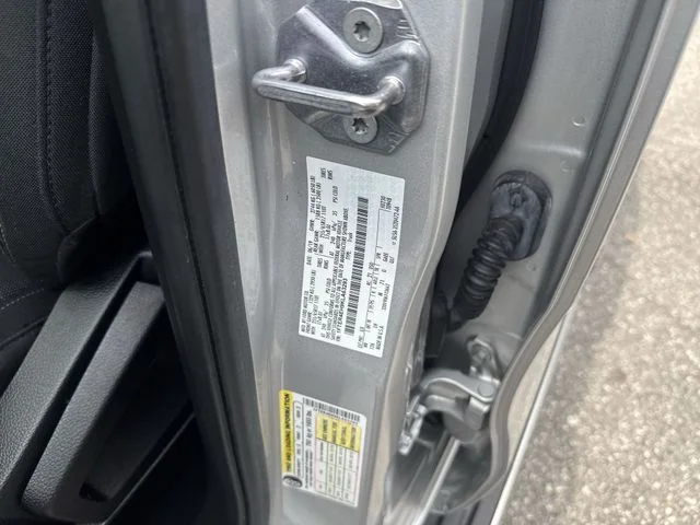 Used 2019 Silver Ford XLT image 34