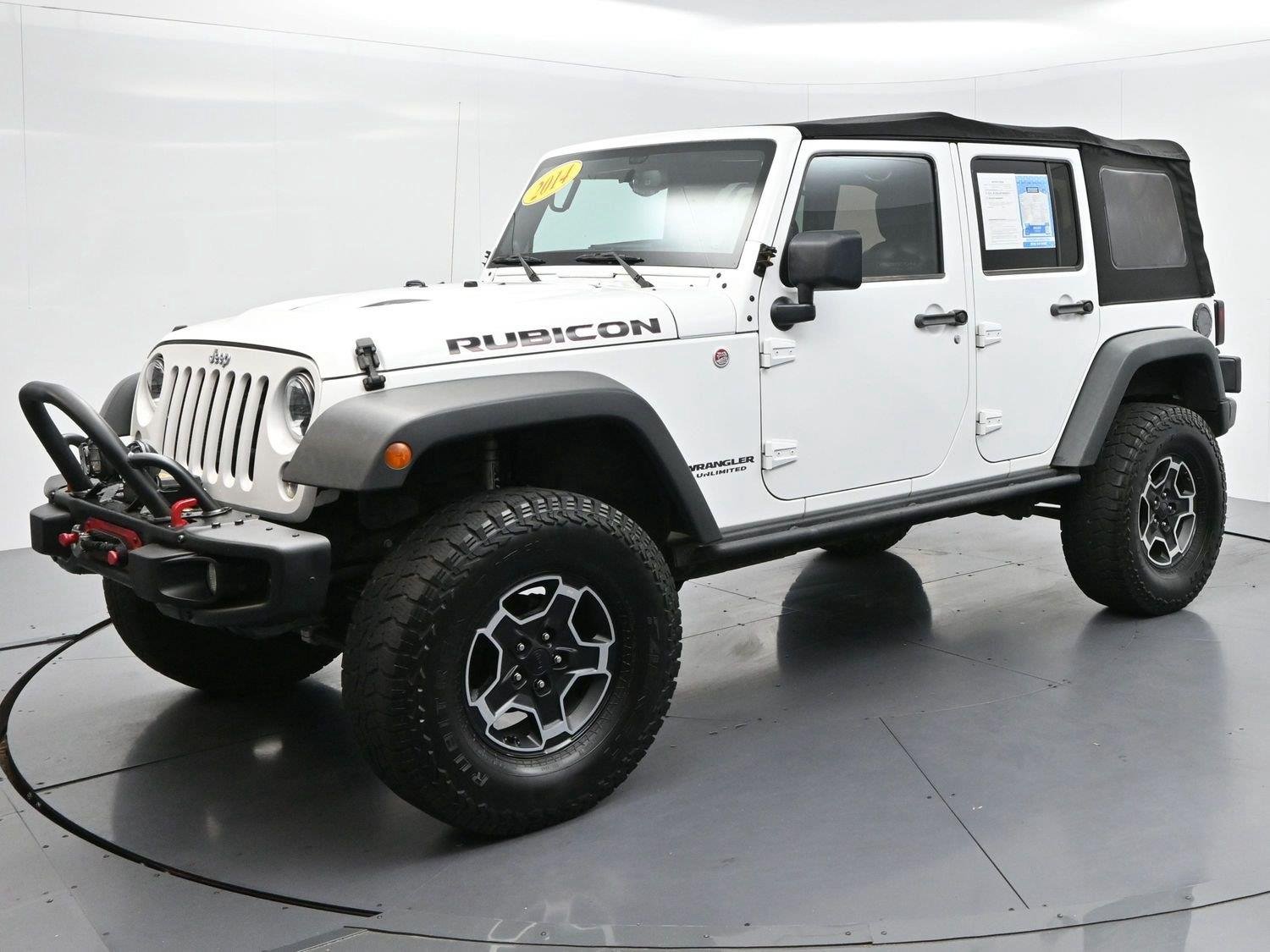 Used 2014 Bright White Clearcoat Jeep Rubicon X image 3