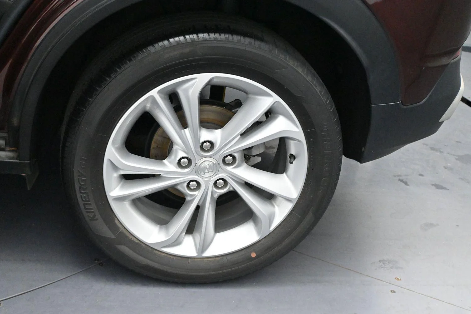 Used 2023 Rosewood Metallic Buick Preferred image 35