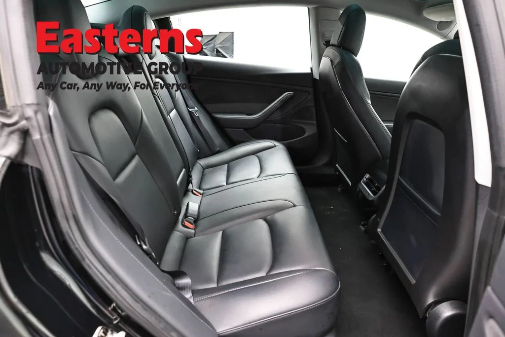 Used 2018 Black Tesla Mid Range image 17