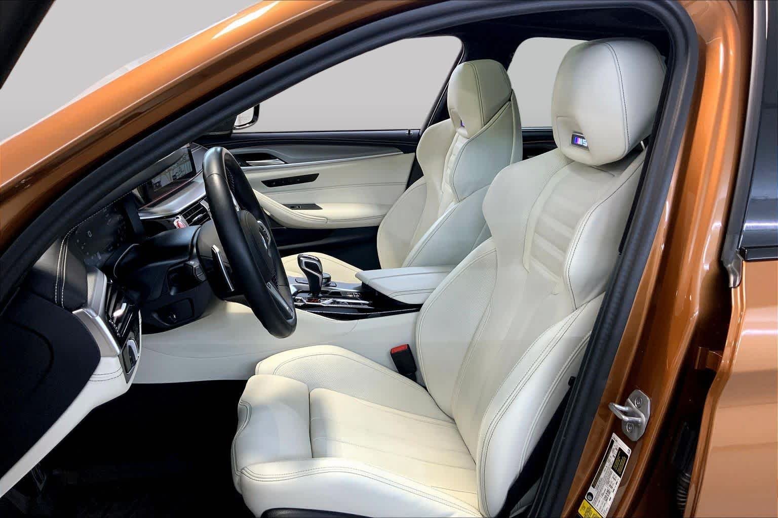 Used 2023 Zanzibar Metallic BMW  image 7