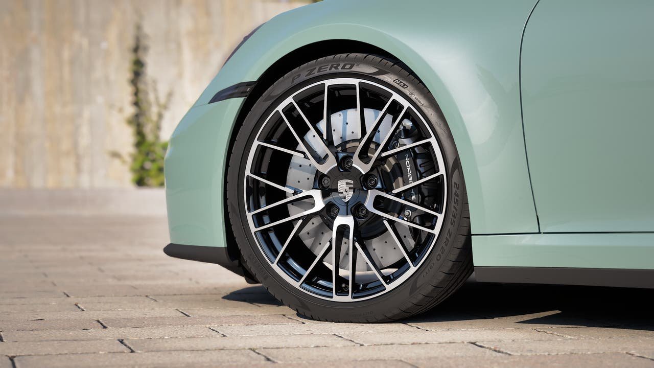 New 2027 Shade Green Metallic Porsche Carrera 4S image 10