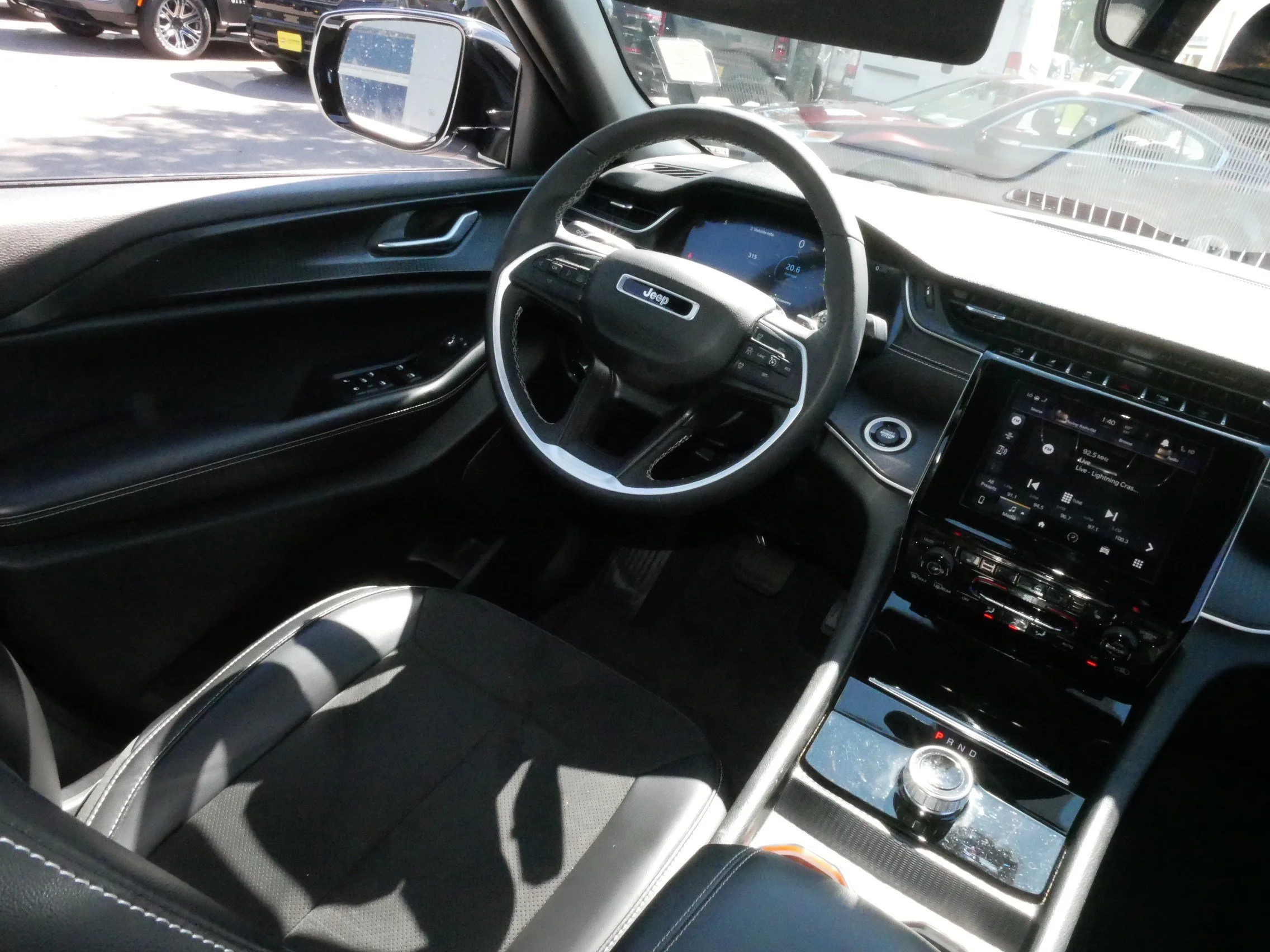 Used 2023 Bright White Clearcoat Jeep Altitude X image 9
