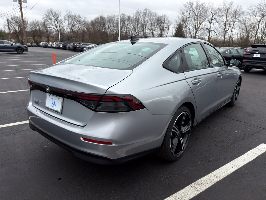 New 2026 Solar Silver Metallic Honda SE image 5