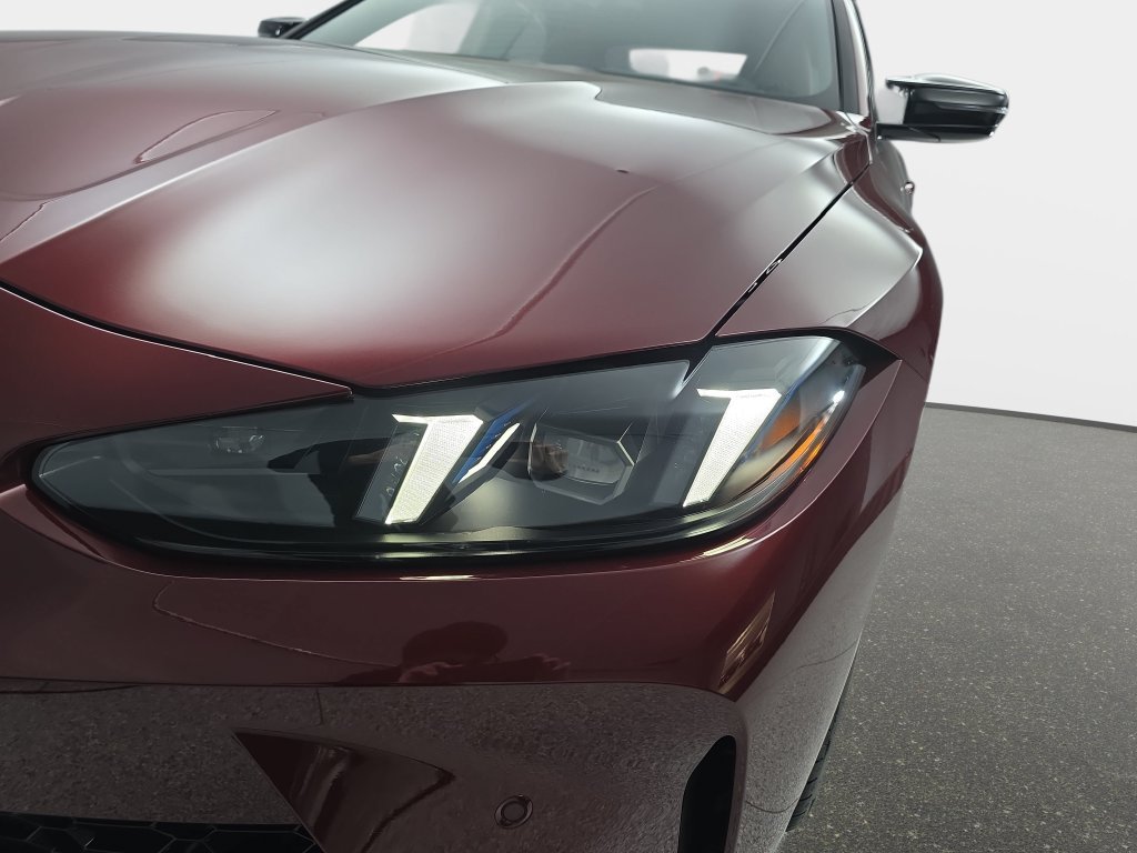 New 2027 Aventurin Red Metallic BMW Competition image 30
