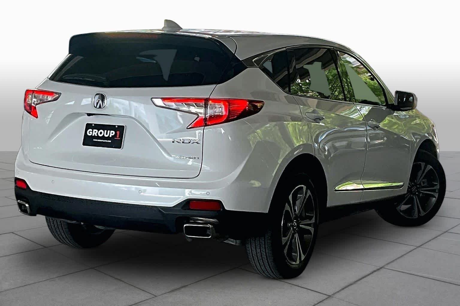 Used 2025 Platinum White Pearl Acura w/Technology Package image 12
