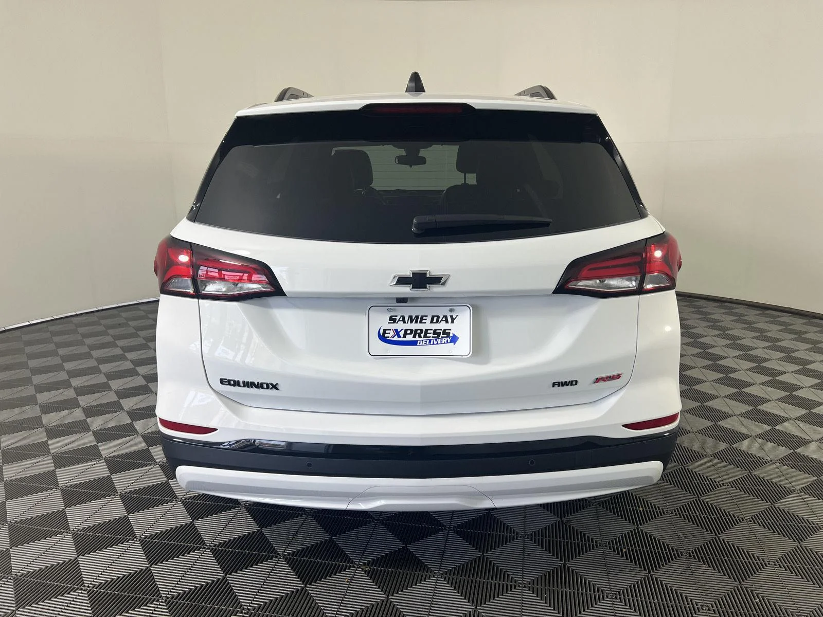 Used 2024 Summit White Chevrolet RS image 24
