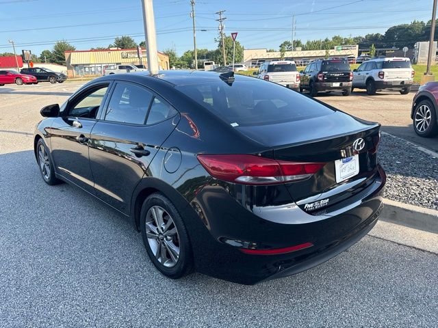 Used 2018 Phantom Black Hyundai SEL image 6