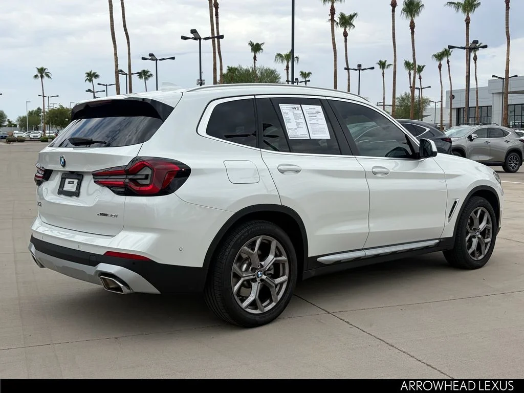 Used 2024 White BMW xDrive30i image 6