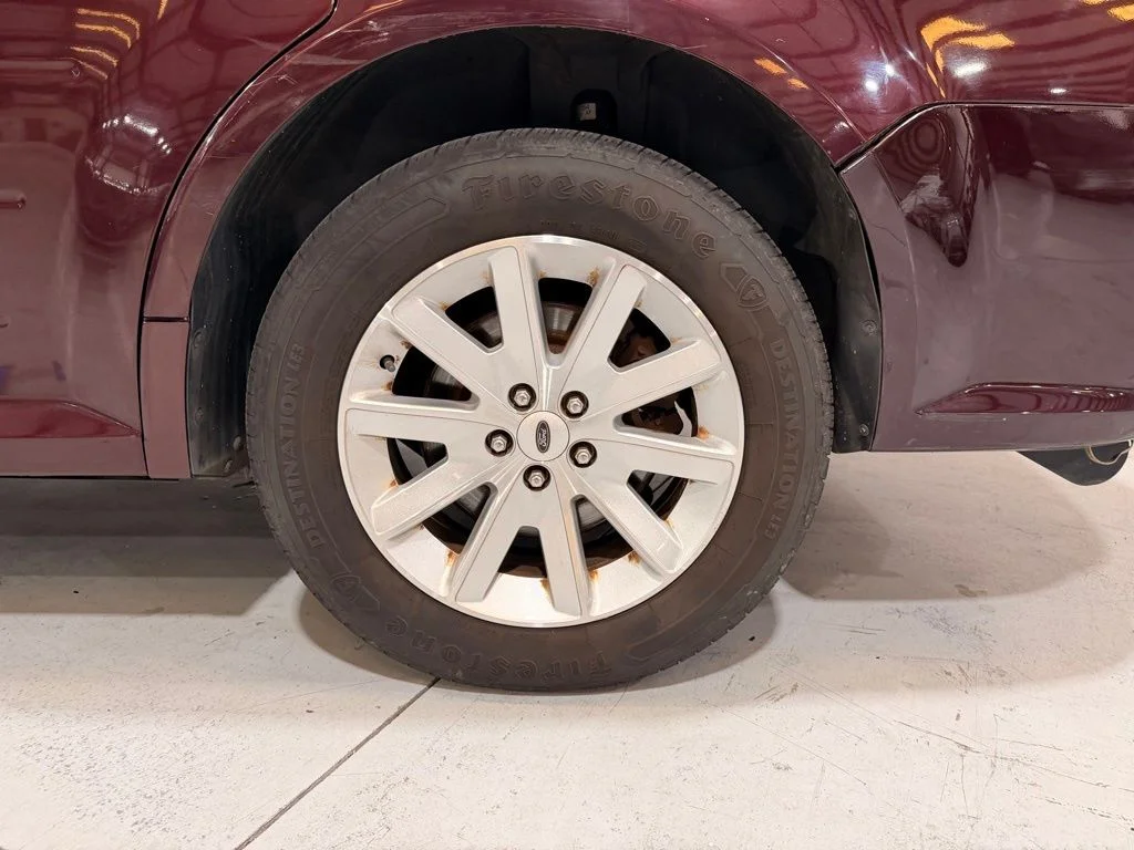 Used 2011 Red Ford SEL image 37