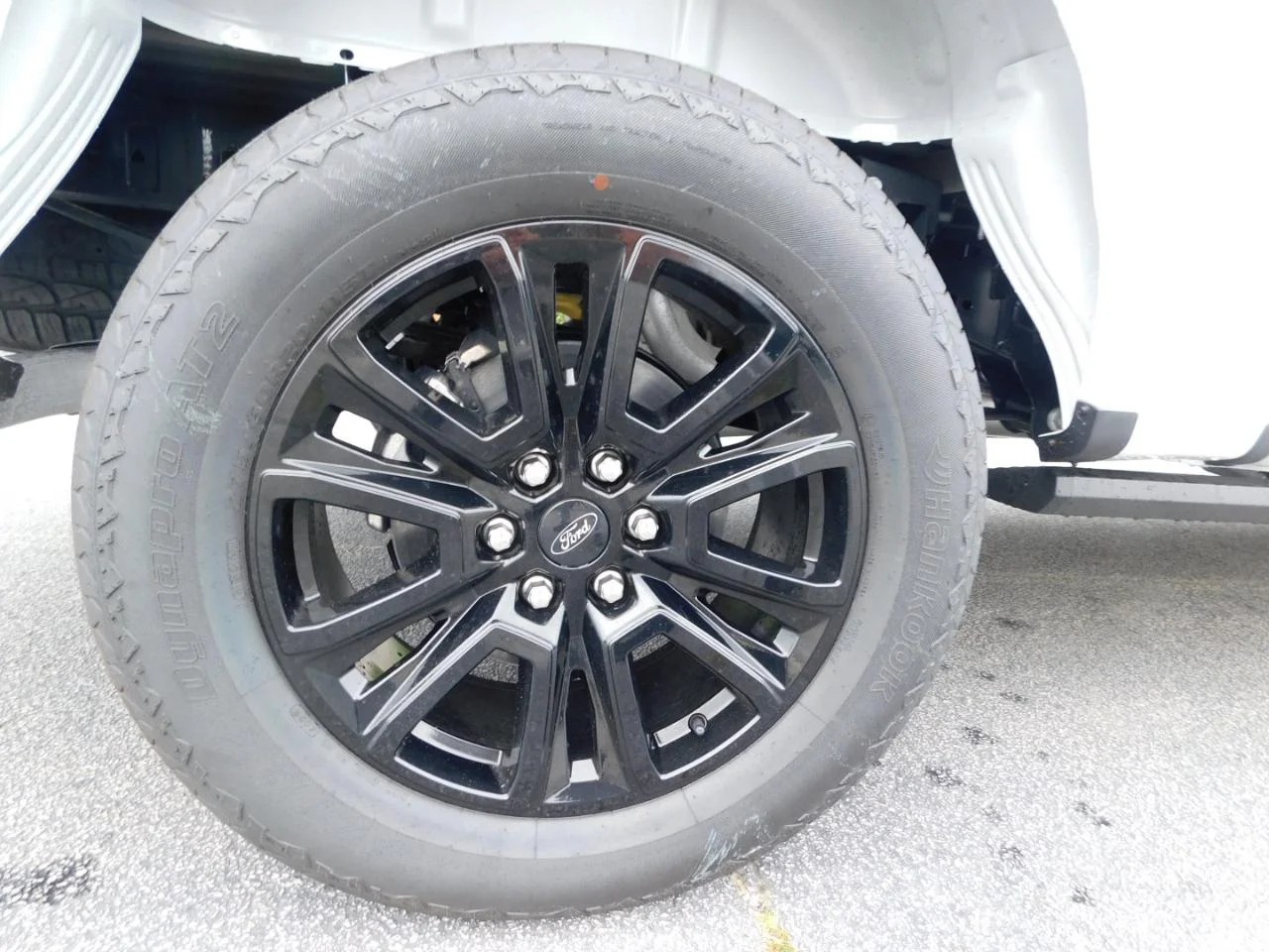 New 2026 Star White Metallic Tri-Coat Ford Platinum® image 11
