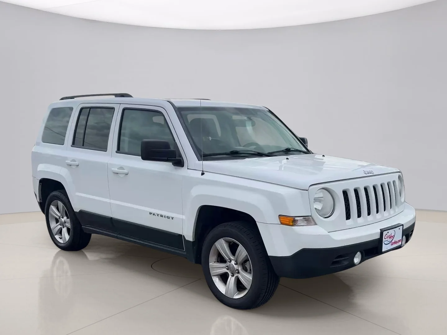 Used 2014 White Jeep LATITUDE 4 image 7