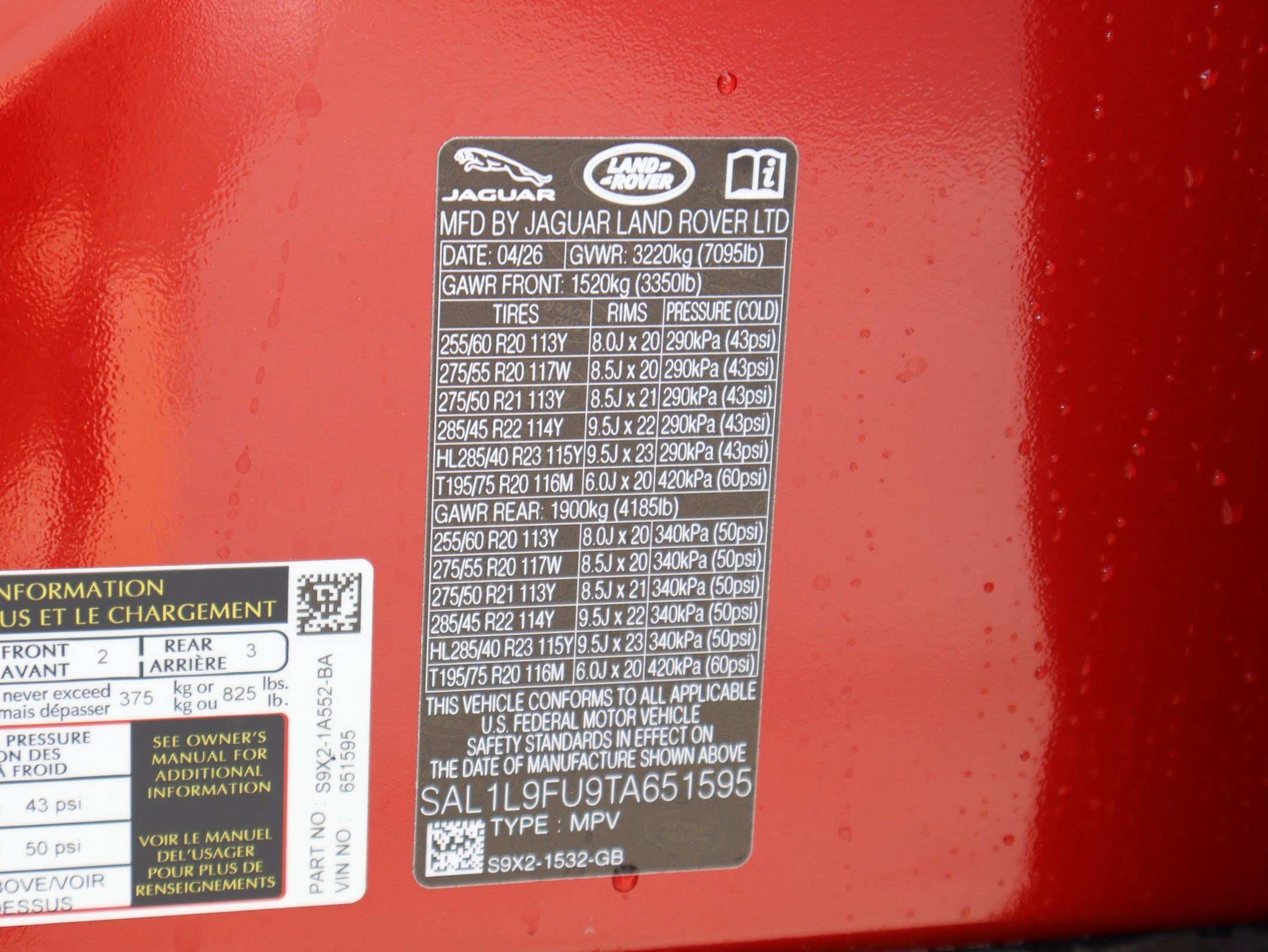 New 2026 Firenze Red LAND ROVER P400 Dynamic SE image 17