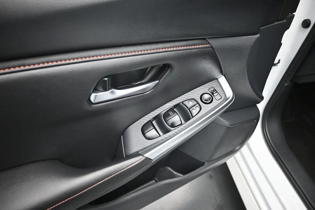 Used 2024 White Nissan SR image 10