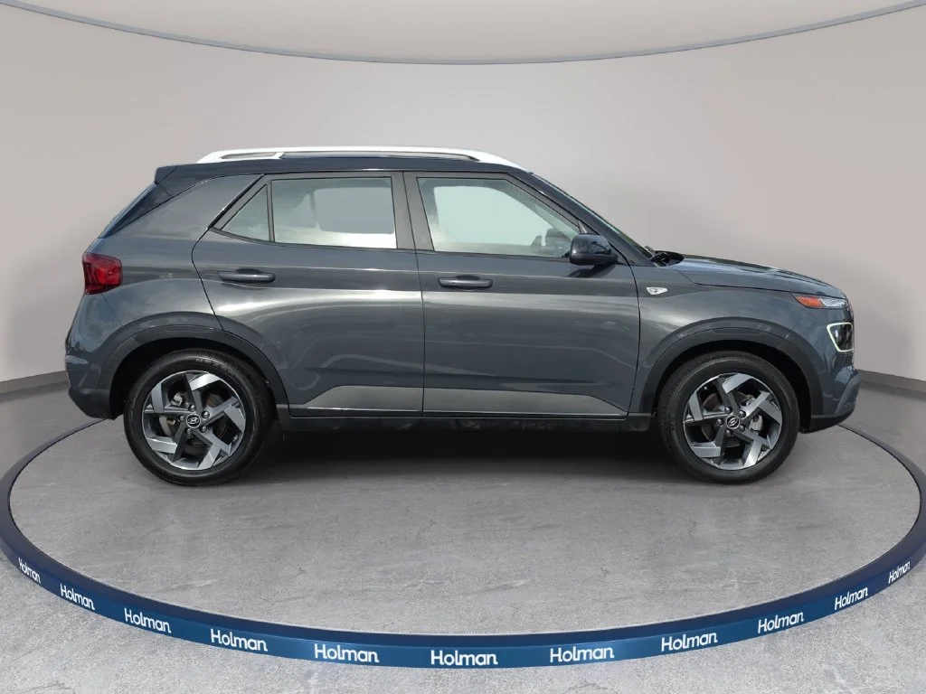 Used 2024 Gray Hyundai Limited image 5