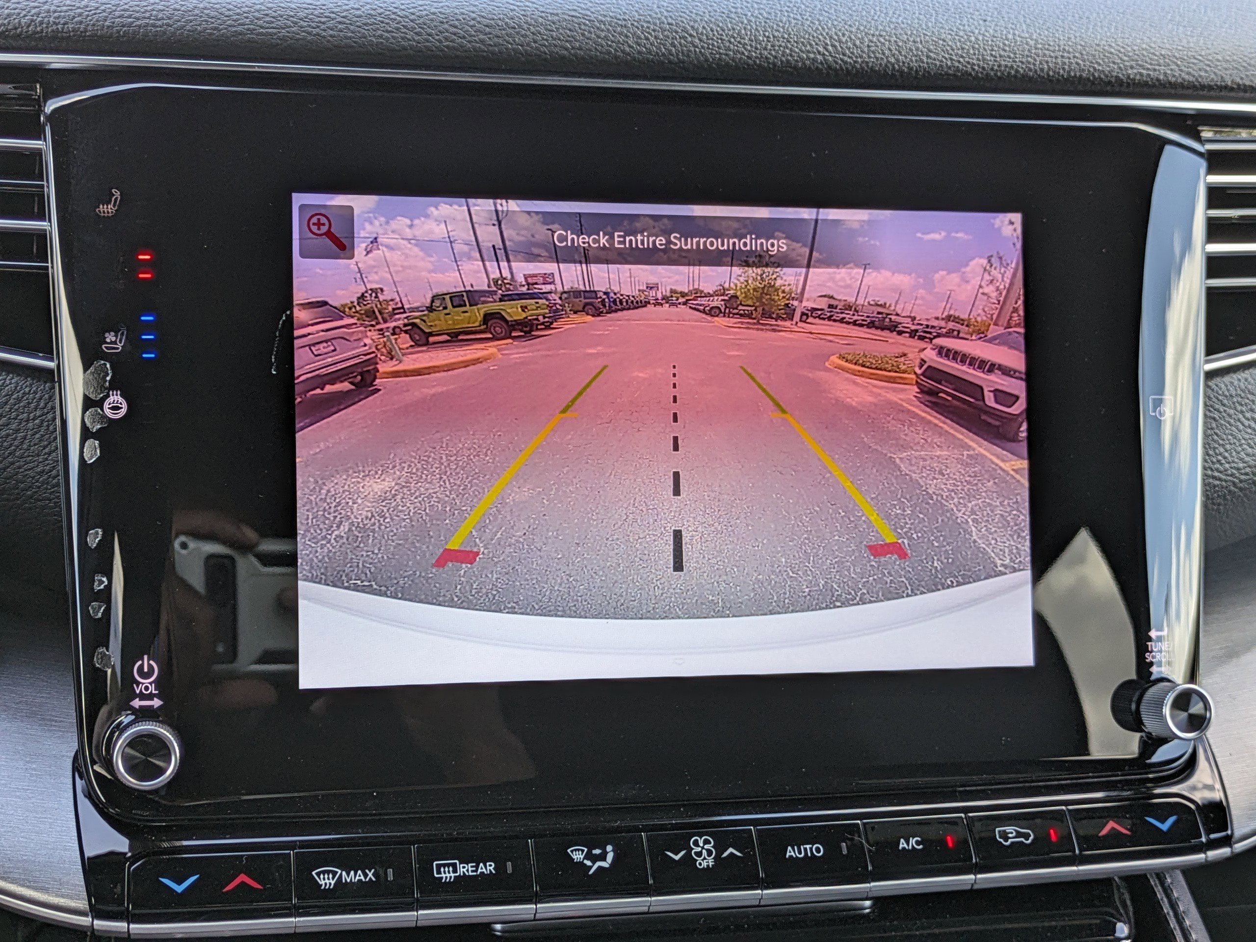 2025 Jeep Wagoneer Series I - Photo 25