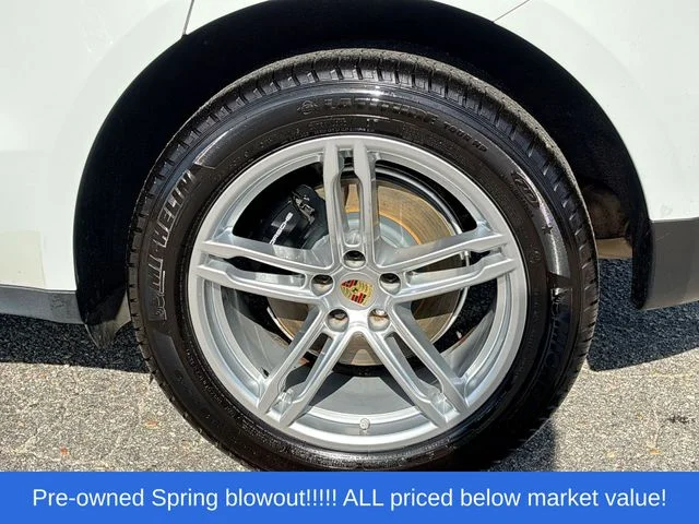 Used 2019 White Porsche SUV image 14