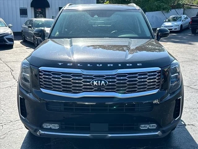 Used 2021 Black Kia SX image 4