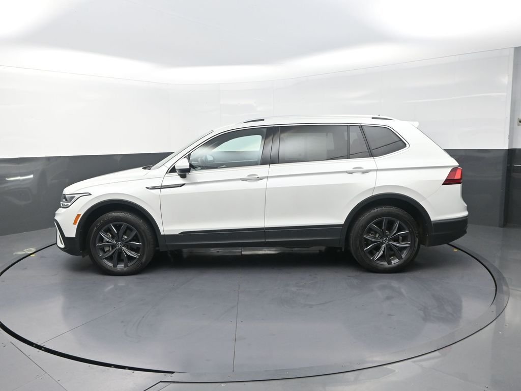 Used 2023 White Volkswagen 2.0T SE image 6