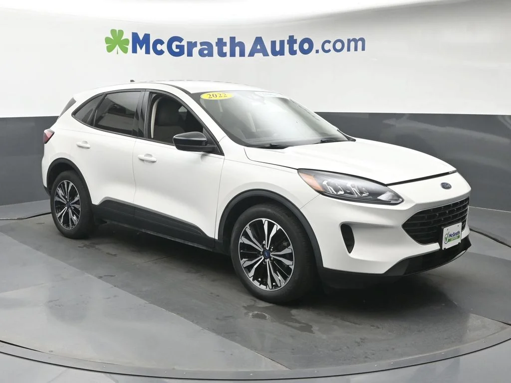 Certified Used 2022 White Ford SE image 2