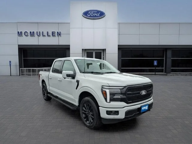 New 2026 Oxford White Ford XLT image 30
