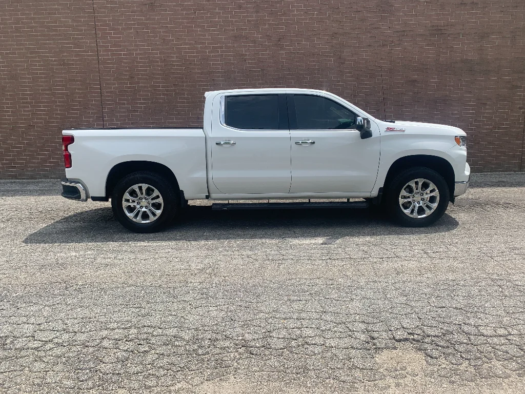 Used 2023 Summit White Chevrolet LTZ image 7