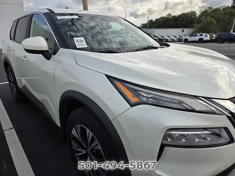 Used 2023 Pearl White NISSAN SV image 9