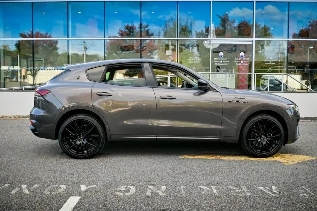 Used 2022 GRAY Maserati Modena image 5