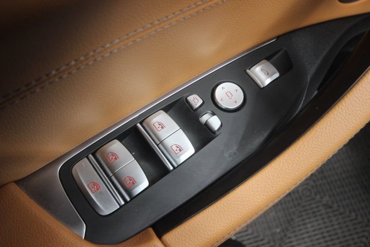 Used 2020 Black BMW xDrive30i image 12