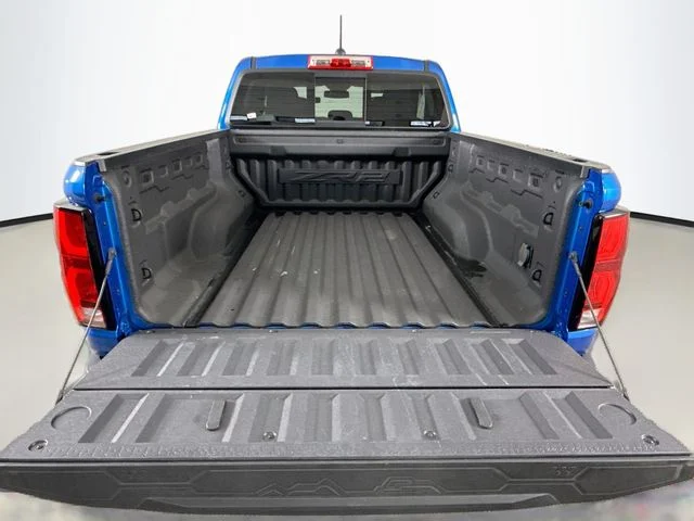 Used 2024 Blue Chevrolet ZR2 image 26