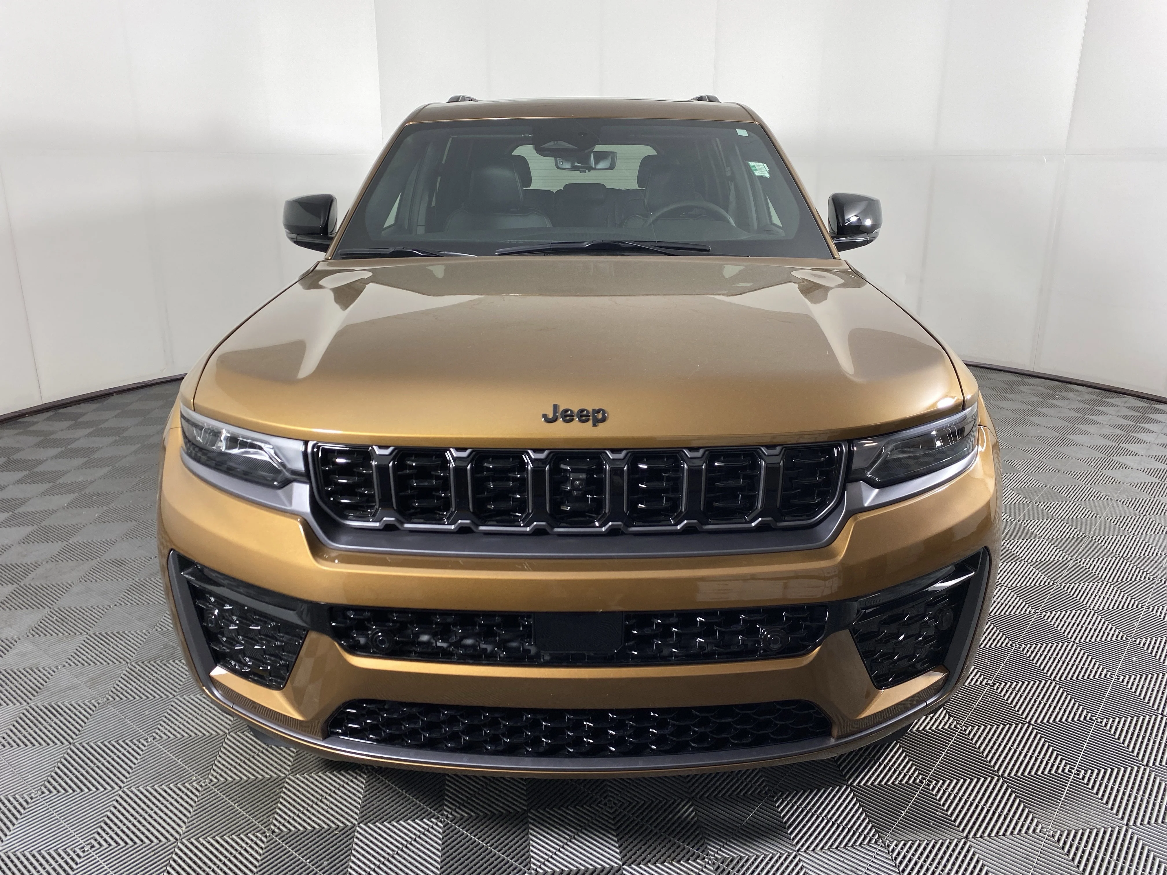 New 2026 Copper Shino Metallic Clear-Coat Exterior Paint Jeep Limited Reserve image 12