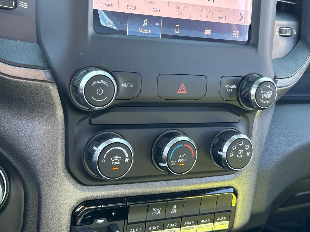 2022 RAM Ram 2500 Pickup Tradesman - Photo 37