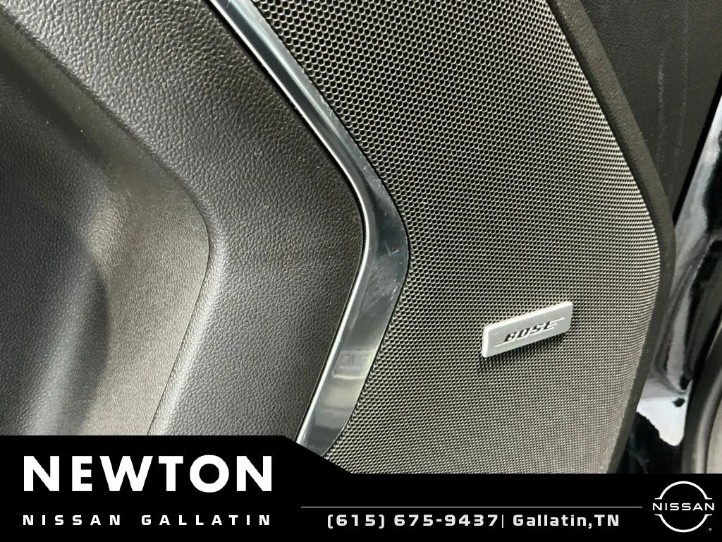 Used 2021 Onyx Black GMC SLT image 37