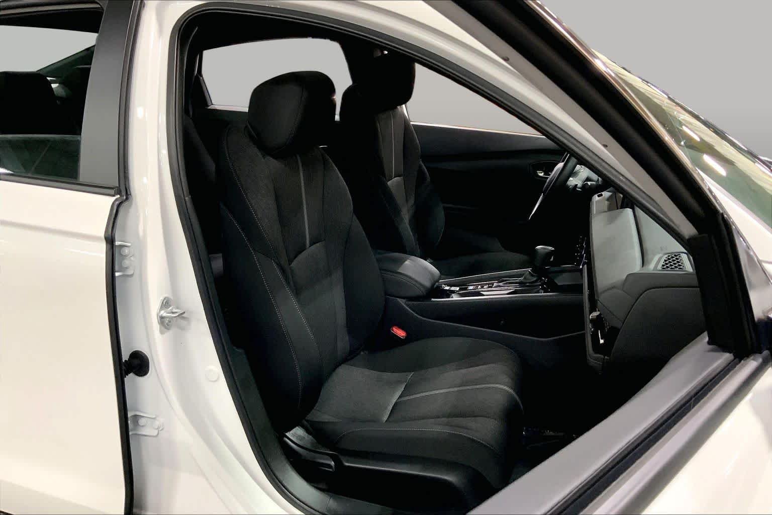 Used 2025 Platinum White Pearl Honda Sport image 9