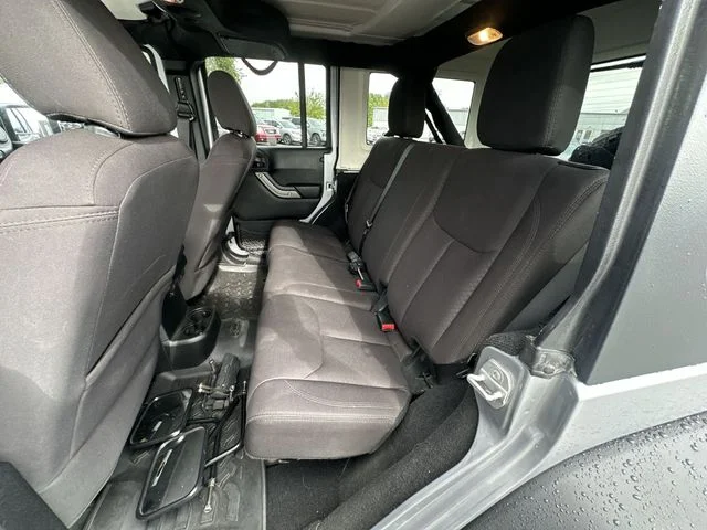Used 2015 Silver Jeep Unlimited Sport image 27