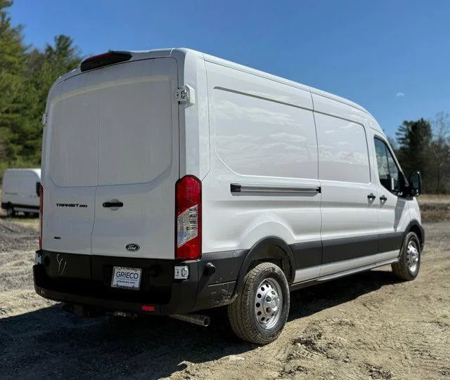 New 2026 White Ford Base image 5