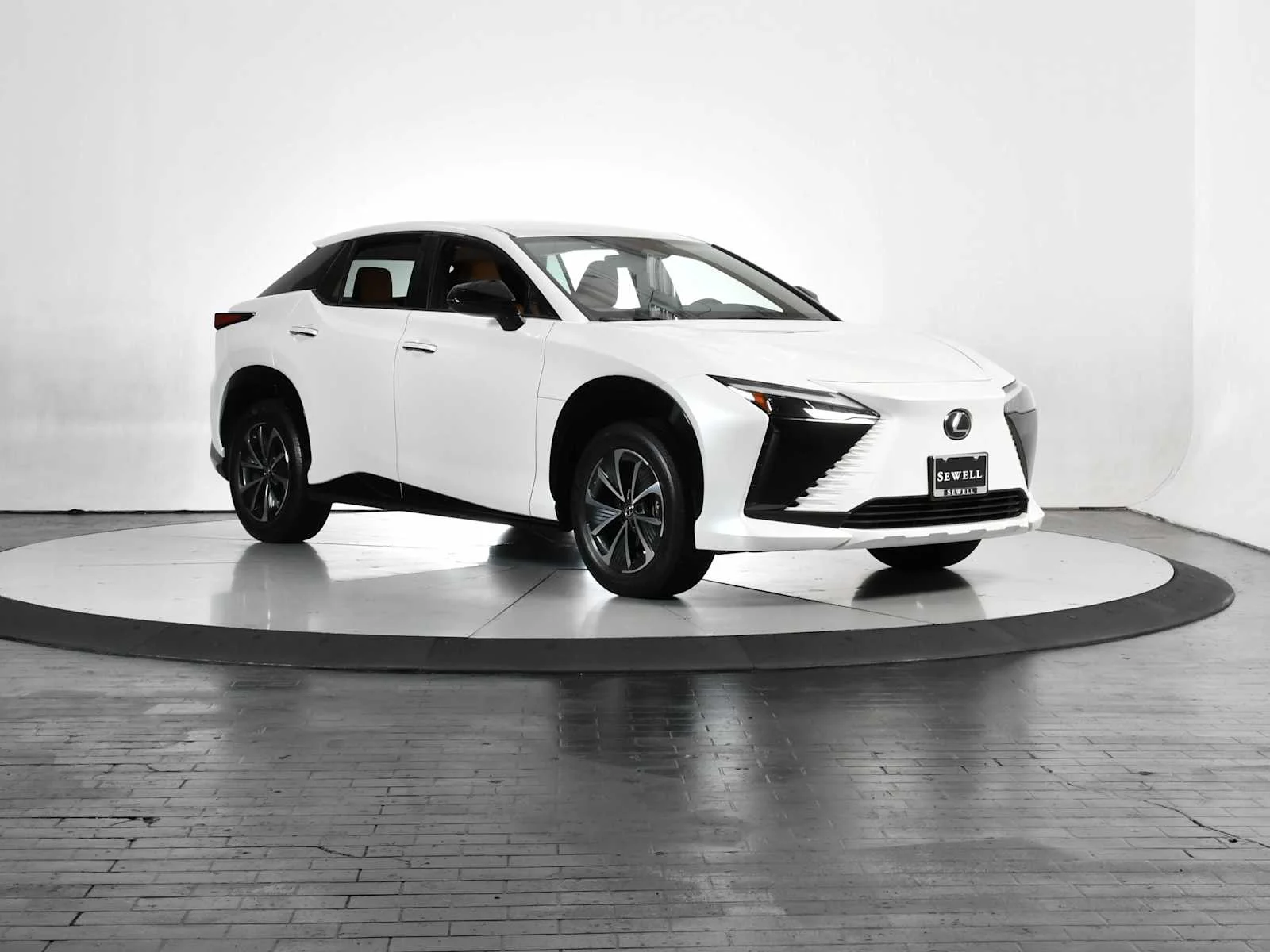 Certified Used 2024 EMINENT WHITE PEARL Lexus Premium image 7