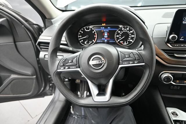 Used 2024 Gray Nissan 2.5 SV image 15