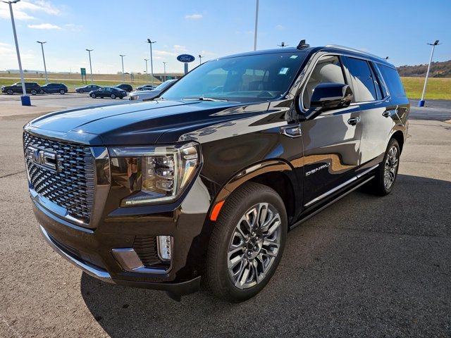 2024 GMC Yukon Denali Ultimate - Photo 6