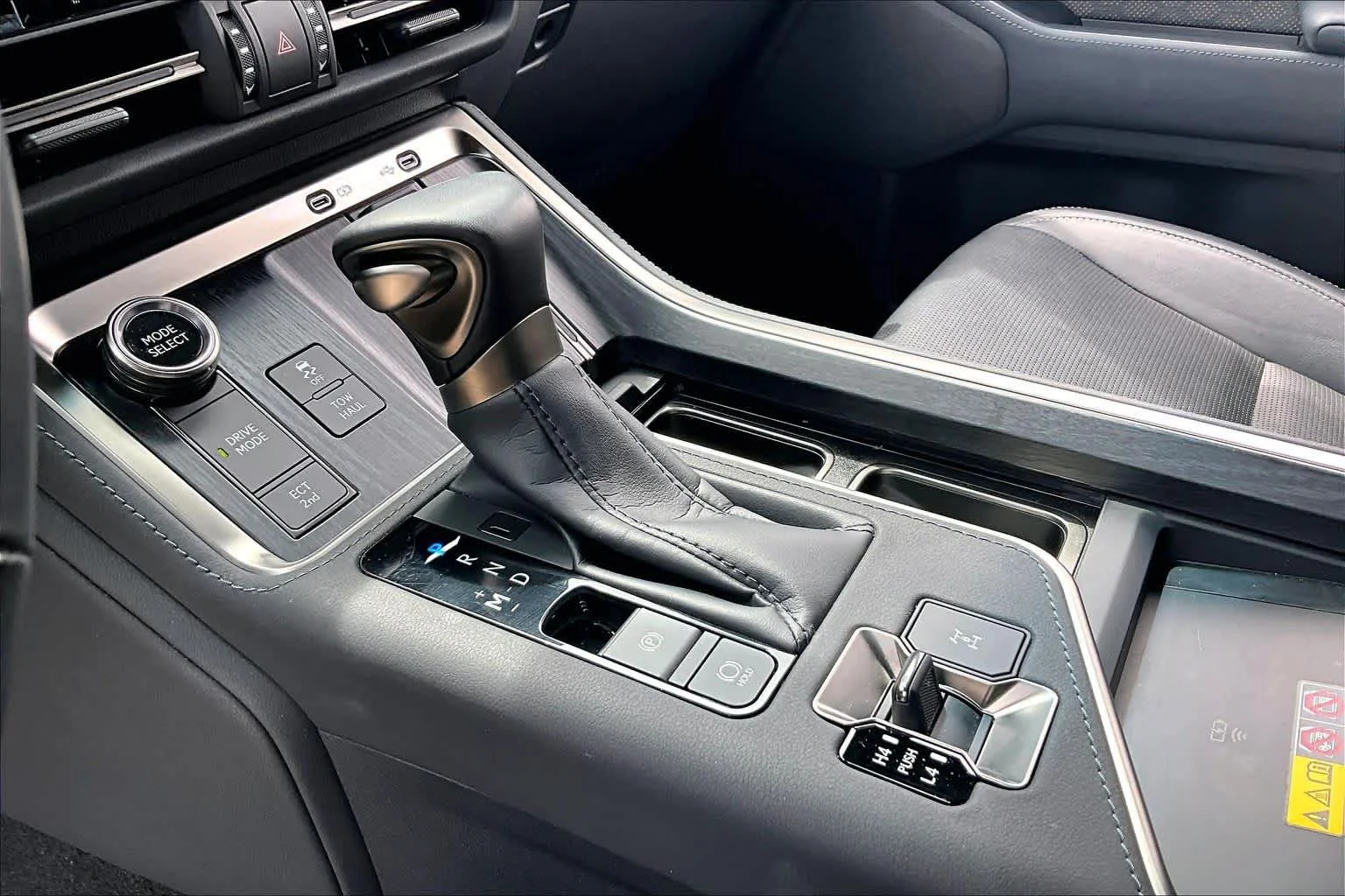 Used 2024 Nebula Gray Pearl Lexus Luxury image 17