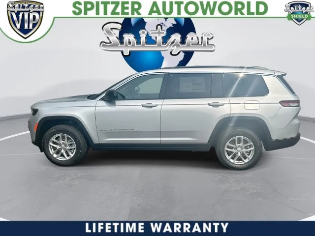 New 2026 Silver Zynith Exterior Paint Jeep Laredo image 7