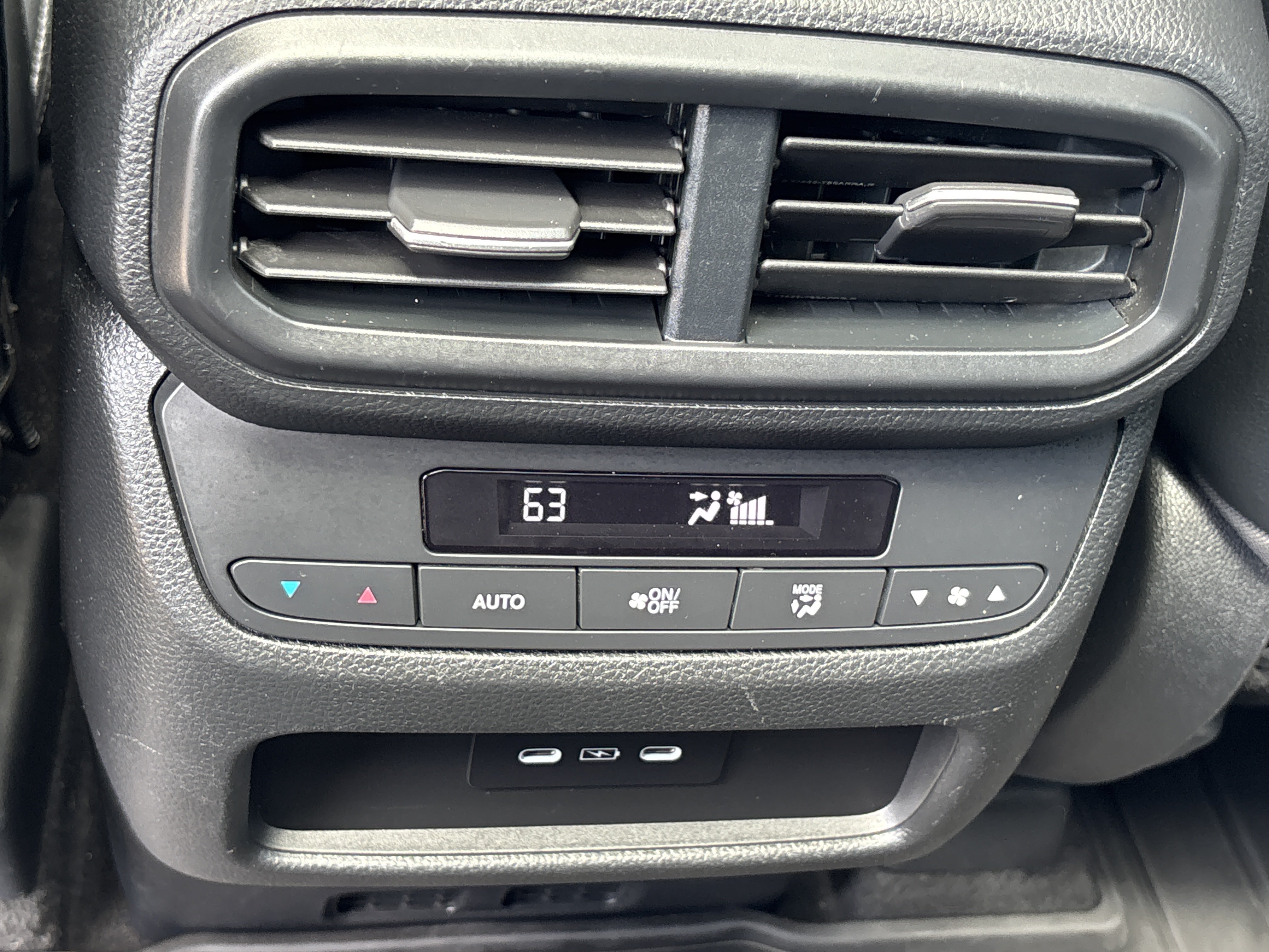 Used 2024 Crystal Black Pearl Honda Touring image 18