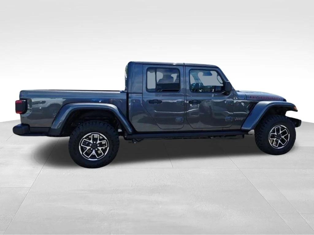New 2026 Granite Crystal Metallic Clear-Coat Exterior Paint Jeep Rubicon X image 6